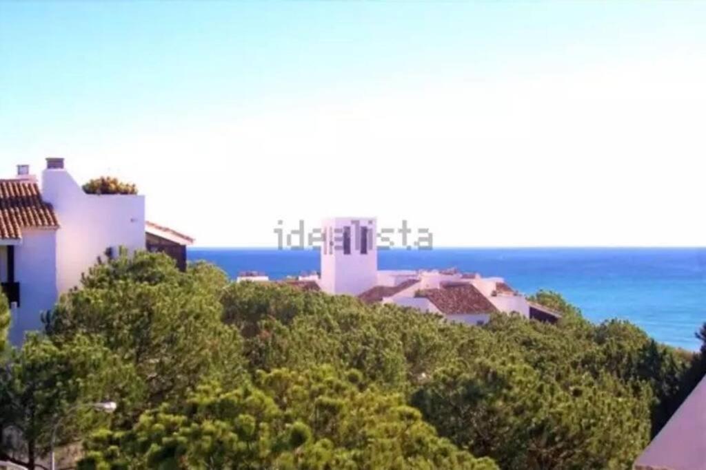 Beachfront Romana Playa Elviria Apartamento