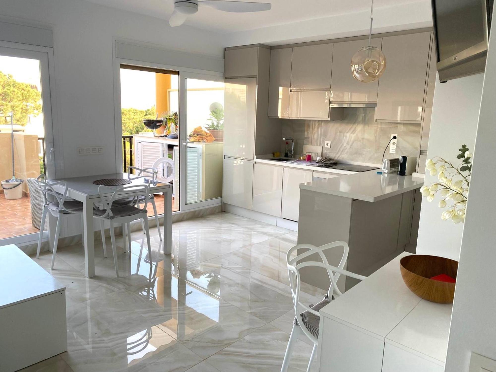 Beachfront Romana Playa Elviria Appartement *